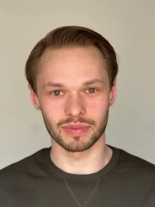 Артем Гусельников
